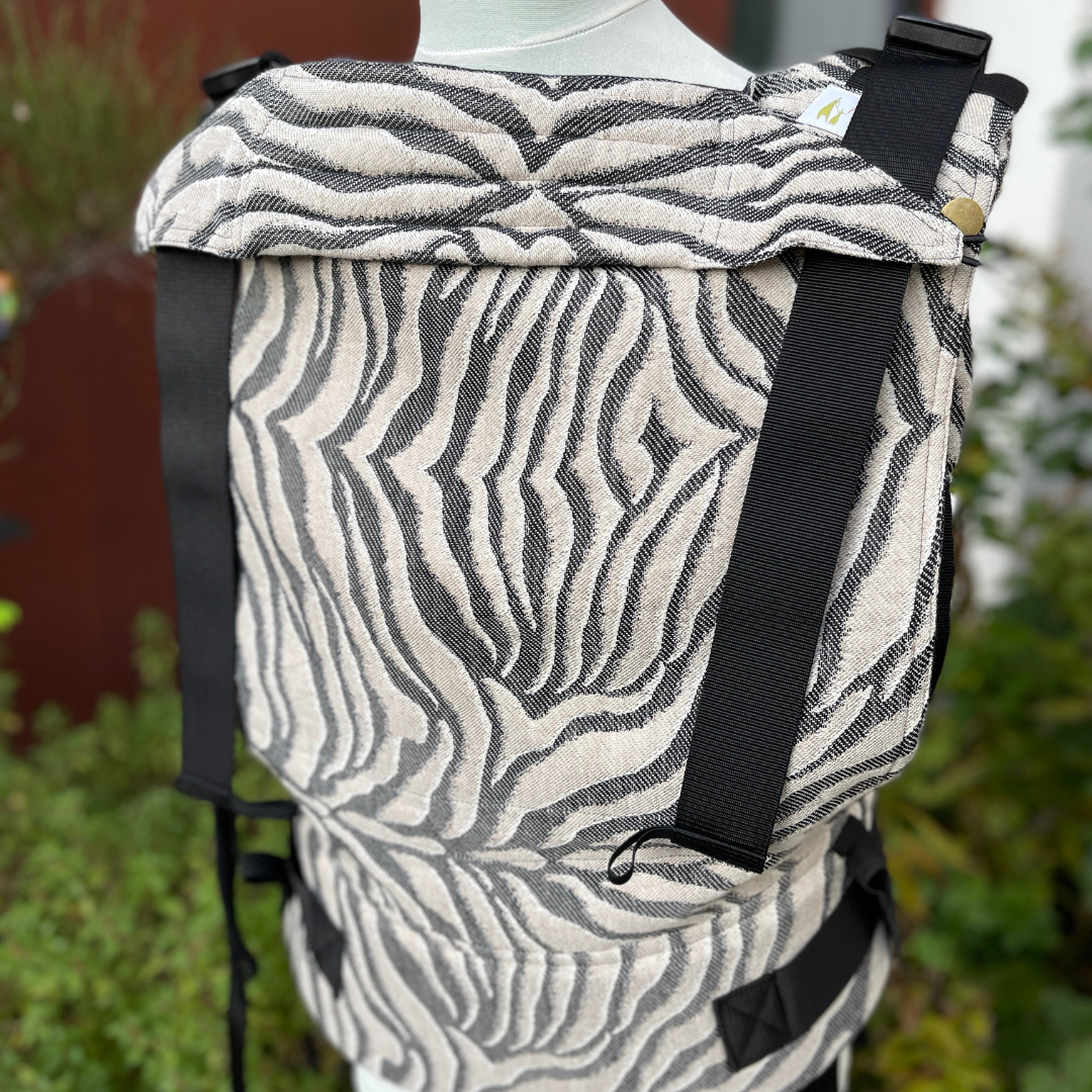 Madame Jordan TwinEase Limited - Fullbuckle Babytrage für Zwillinge ab 55/60 cm - Snow Tiger