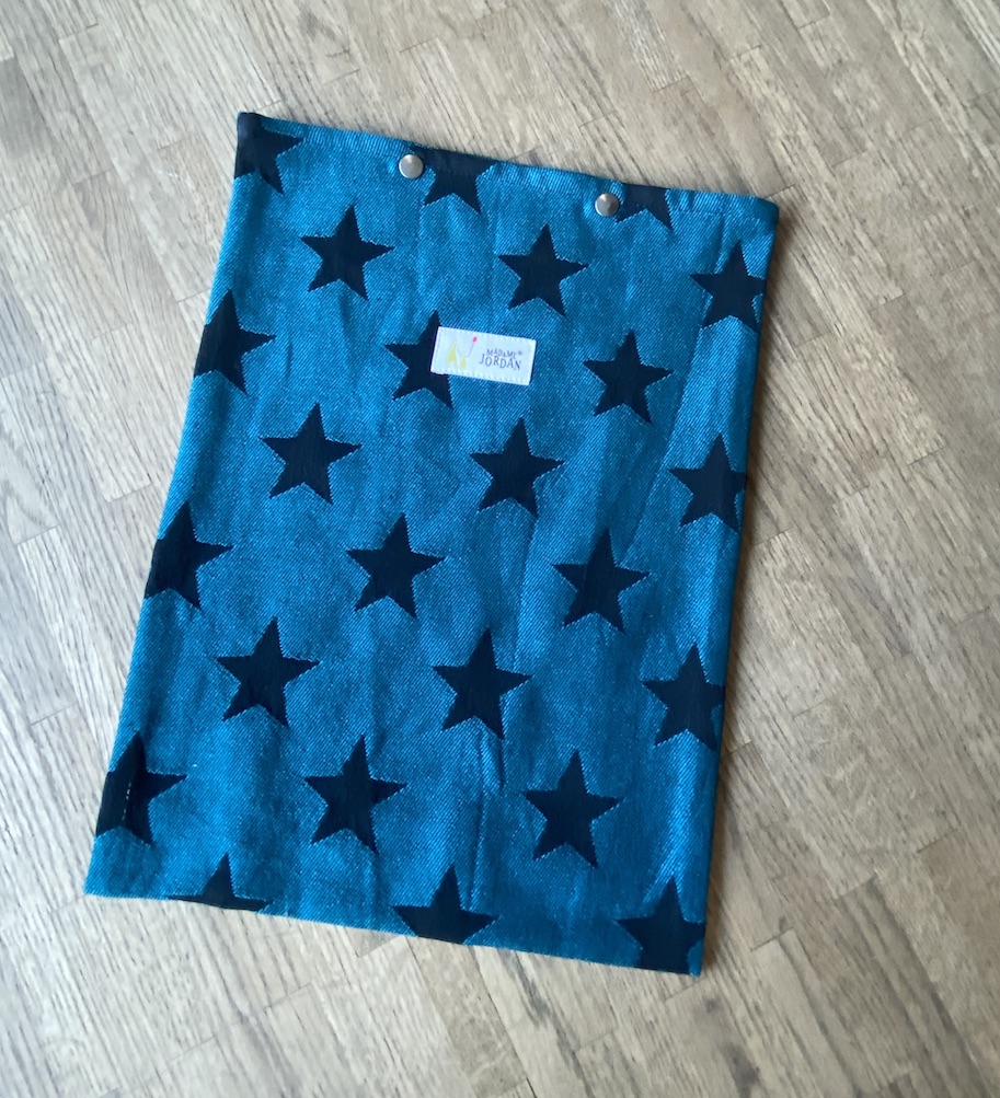 Beutel Tragehilfe aus Tragetuchstoff City of Stars blau Beutel Tragehilfe aus Tragetuchstoff City of Stars blau