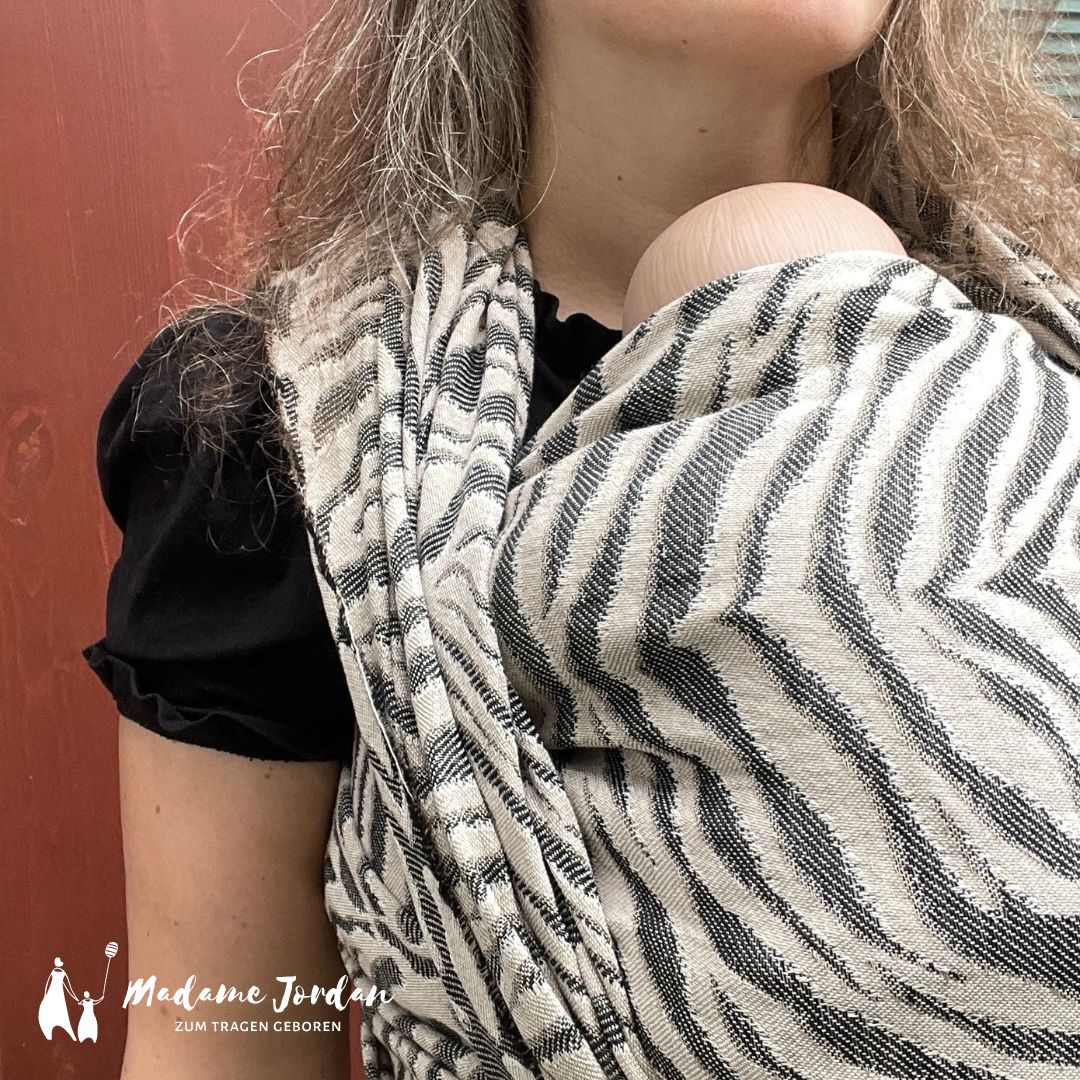 Madame Jordan Babytragetuch Gr. 4 mit 3,6m - Snow Tiger
