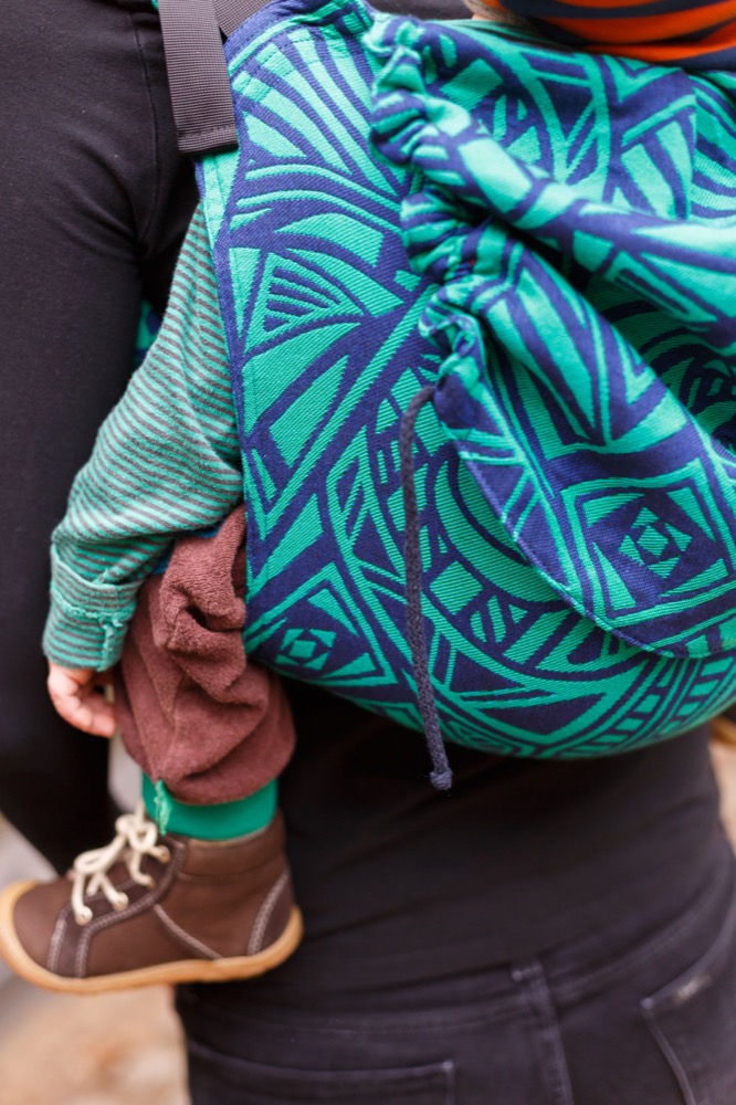 Onbuhimo von Madame Jordan - Yaro Urban Contrag Geo Blue Green Wool